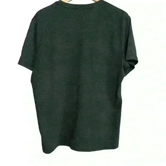 UNTUCKit Men’s Medium Gray V-Neck Short Sleeve T-Shirt - Picture 2 of 7